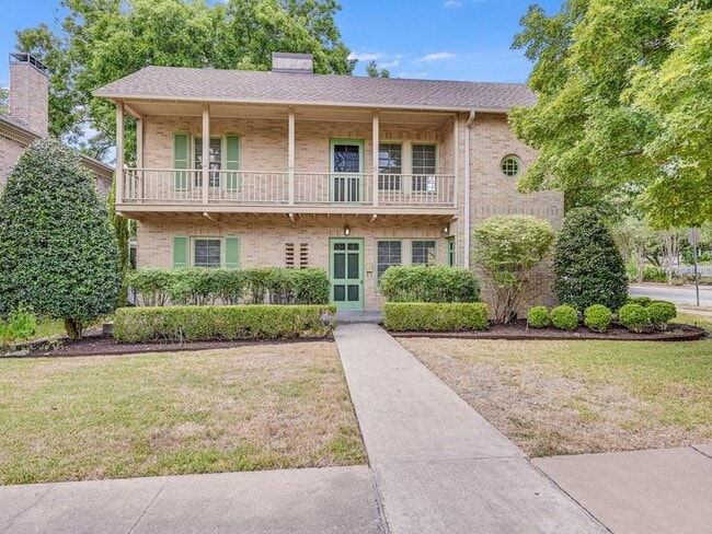 Photo - 501 Carolyn Ave Townhome