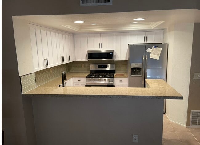 Building Photo - 9916 Scripps Westview Wy Unit 163