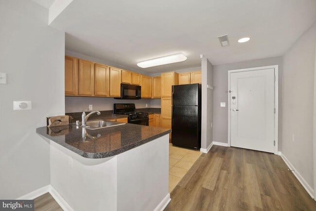 Photo - 350 G St SW Unit N522