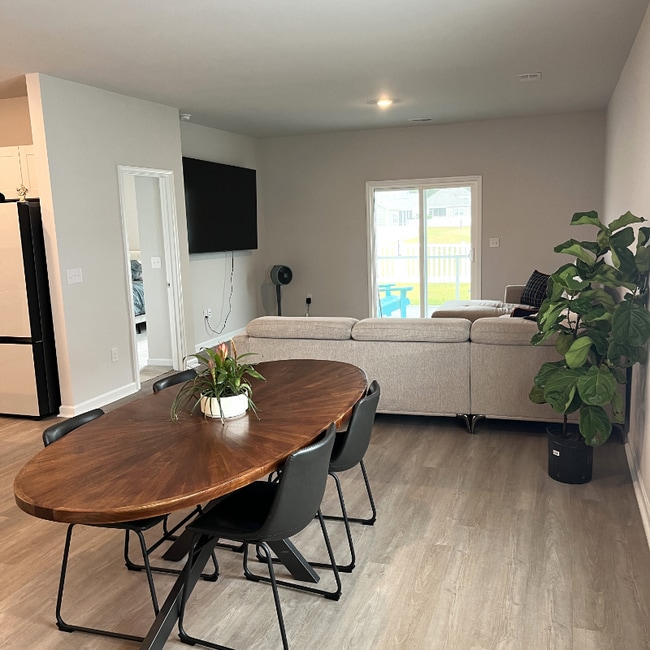 Photo - 8160 Forest Edge Dr