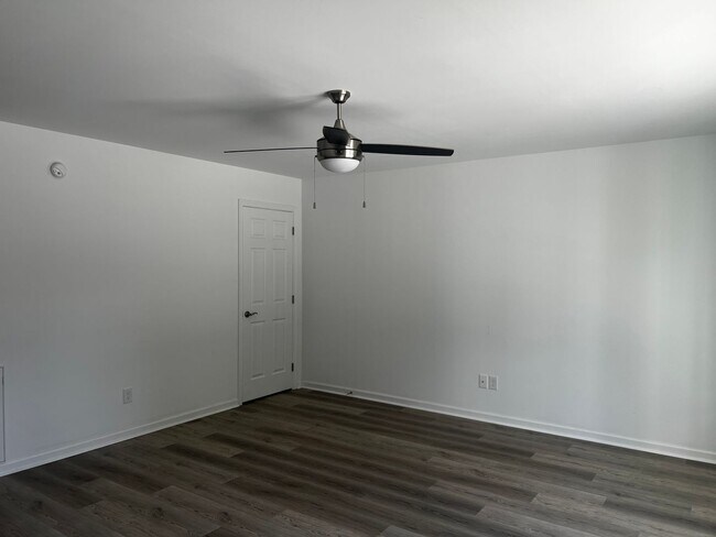 Photo - 723 Burks Hill Rd Unidad B