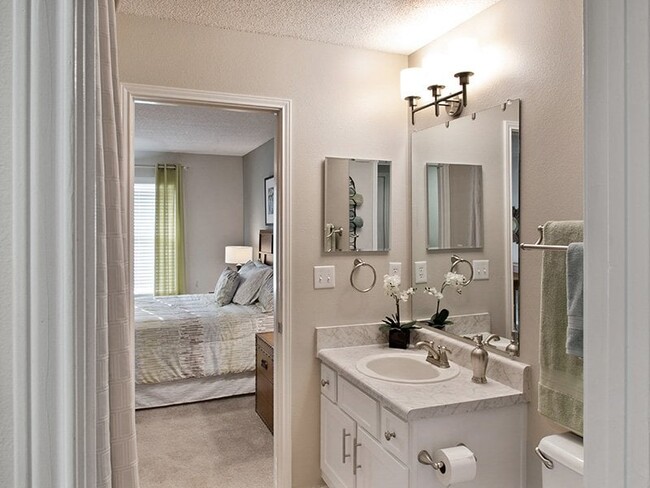 Crestview at Oakleigh Apartments