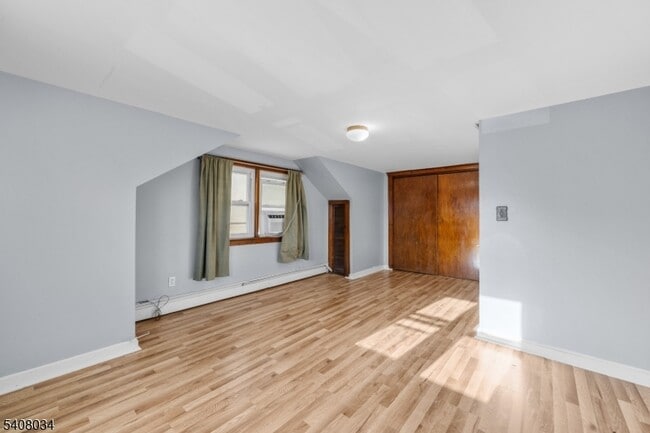 Photo - 46 King St Unit 2