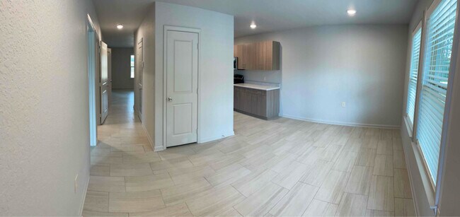 Photo - 549 Duncan Creek Rd Unit 202