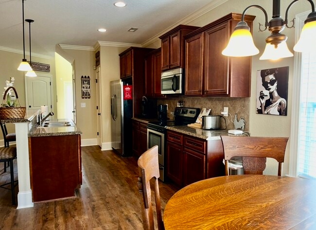 Photo - 1924 Leighton Dr