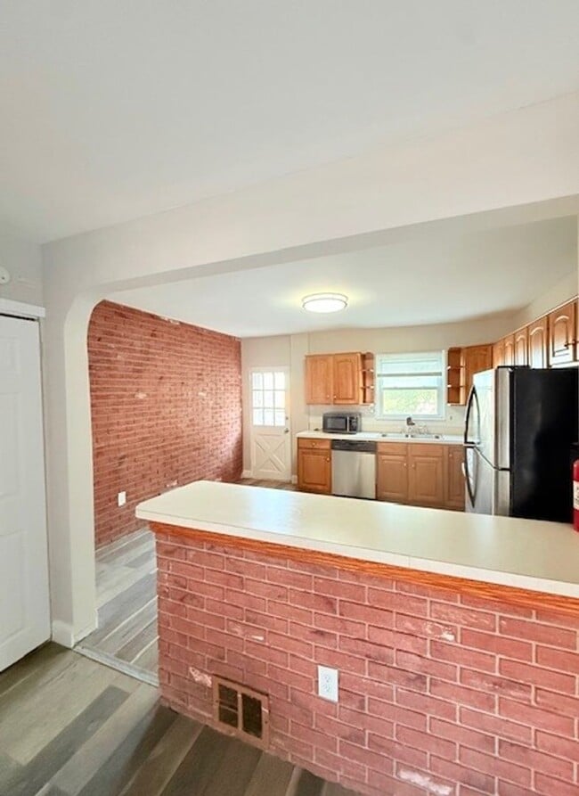 Photo - Charming 3-Bedroom Twin Home for Rent in L...