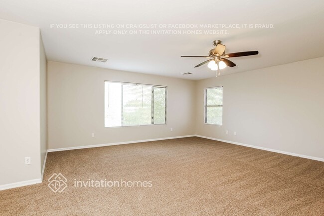 Photo - 977 W Jersey Way