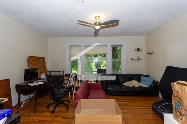 Building Photo - Nice 3 bed in Brighton Rental