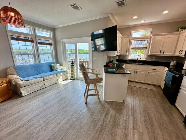404 Nettles Blvd Unit SI ID1537518P