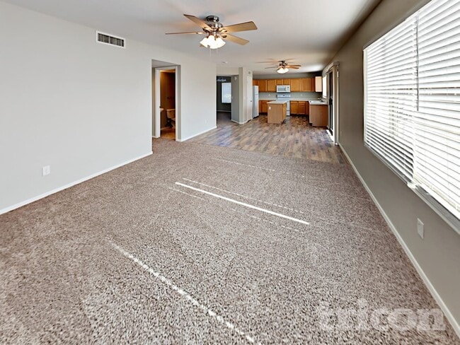 Photo - 6341 W Watkins St