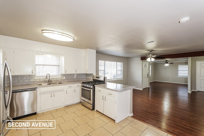 Photo - 7608 Deaver Dr
