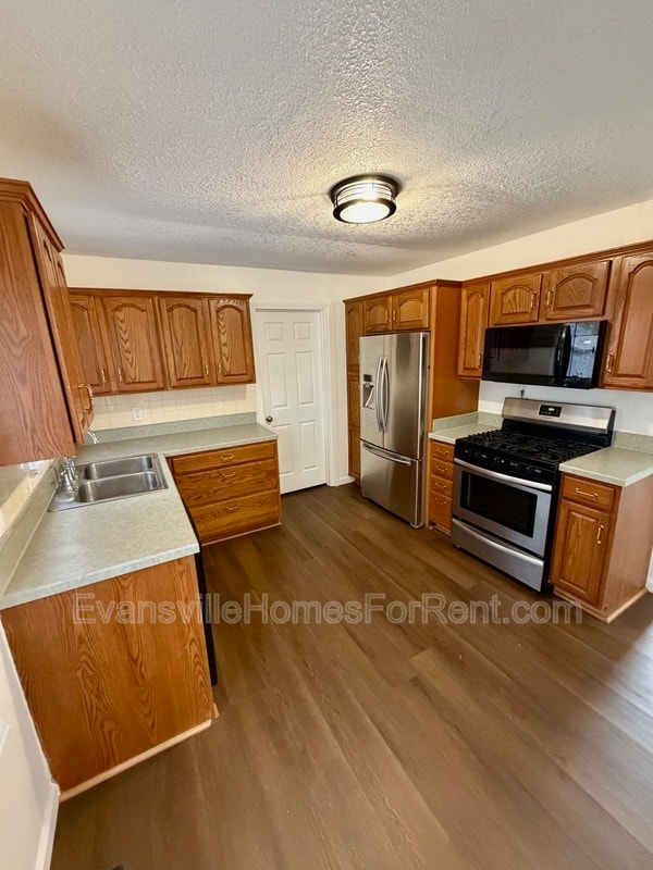 Photo - 2148 Waggoner Ave