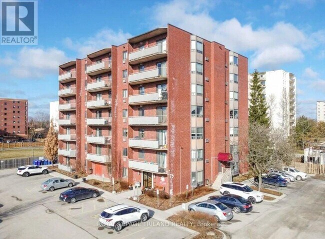 Photo - 75 Huxley St Unit 605