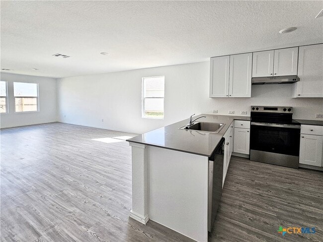 Photo - 805 Riviera Ct
