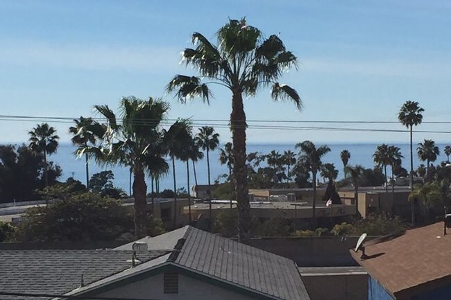 Photo - 2613 Calle Del Comercio Unit C