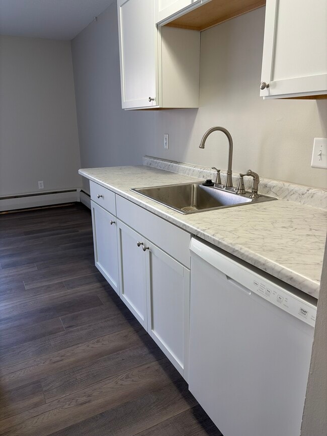 Photo - 1025 Smetana Rd Unit 3