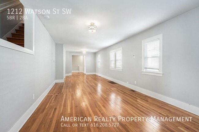 Photo - 1212 Watson St SW