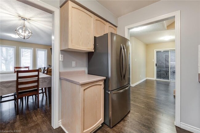 Kitchen - 163 General Dr