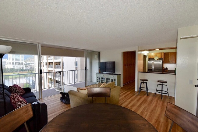 Building Photo - 430 Keoniana St Unit 503 Rental