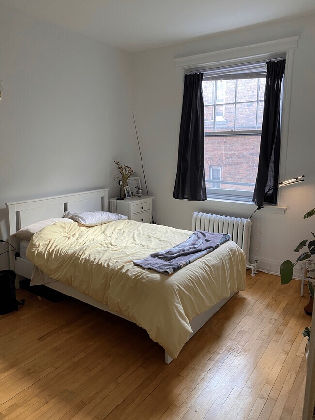 Photo - 3660 Hutchison