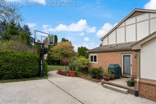 Photo - 1574 Devonshire Dr