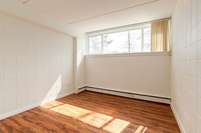 Photo - Hillsboro Place