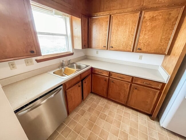 Photo - Spacious 2 Bedroom Apartment Available in Hobbs