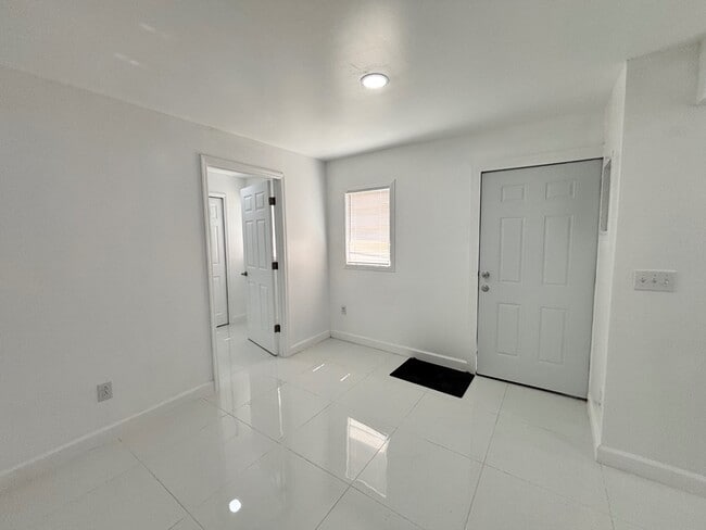 Photo - 124 Coronado Rd