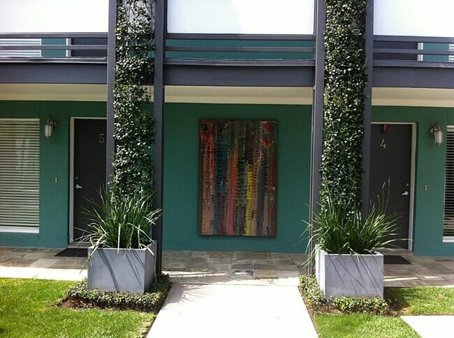 Photo - 2300 Park St