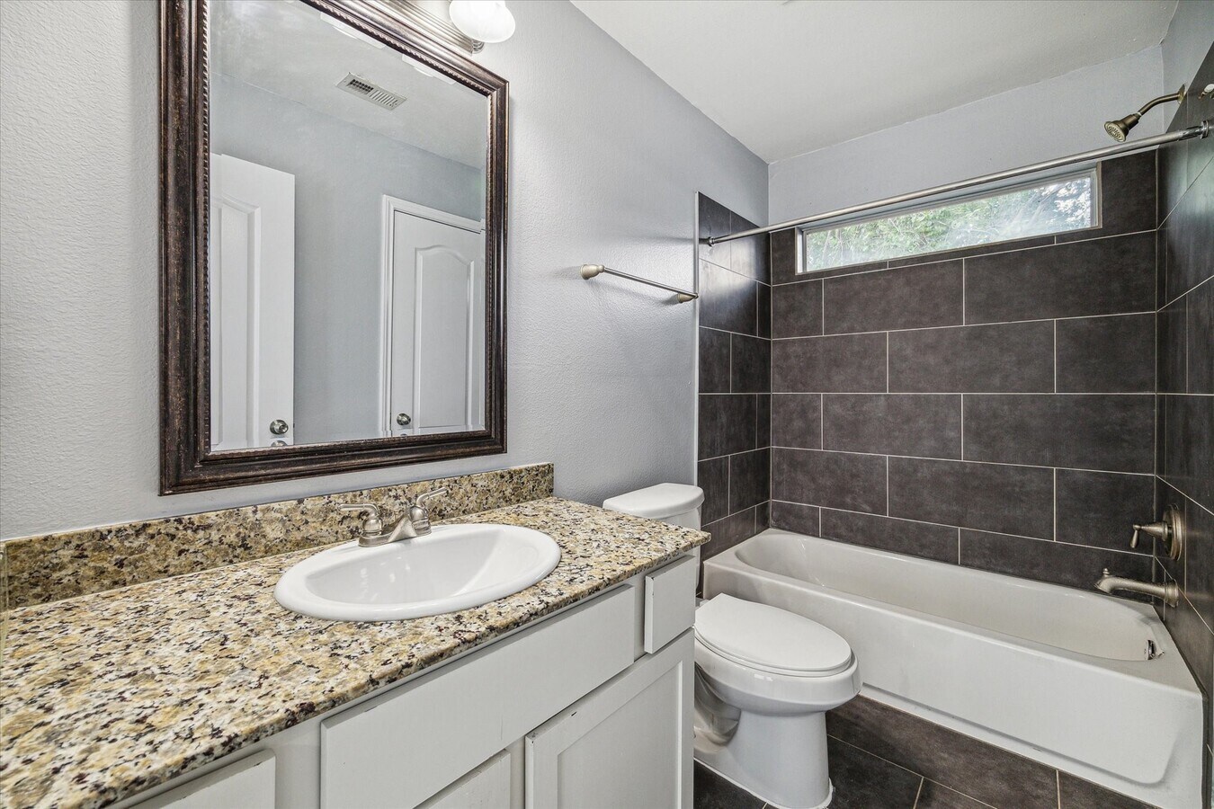 Photo - 1548 Ashland St
