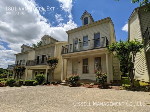 Photo - 1801 Van Buren Ext