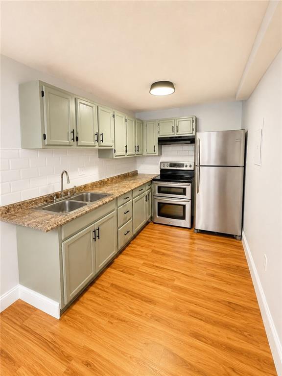 Photo - 444 Woodward Rd