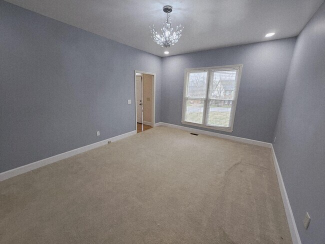 Photo - 208 E Bend Ct