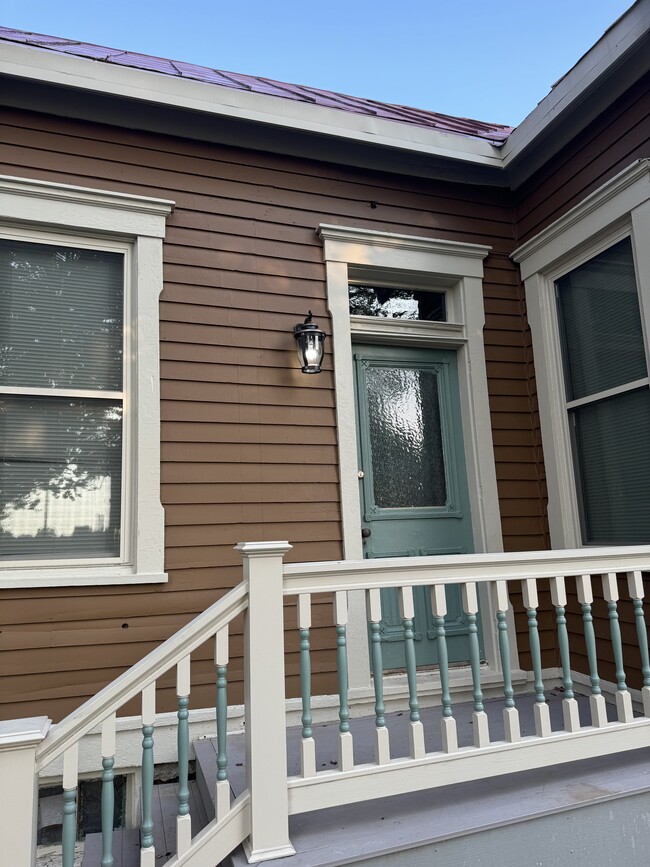 Building Photo - 1314 Chase Ave Rental