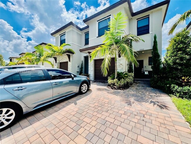 Photo - 25532 SW 108th Ave