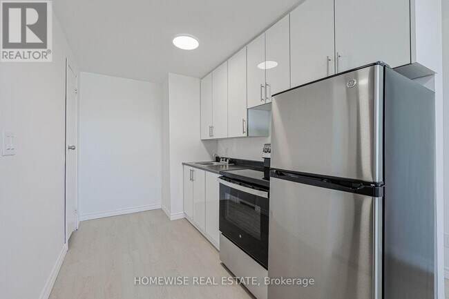 Photo - 2204 Dufferin St Unit 107