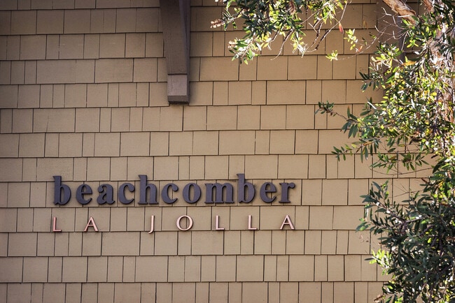 Photo - Elan Beachcomber La Jolla Apartments