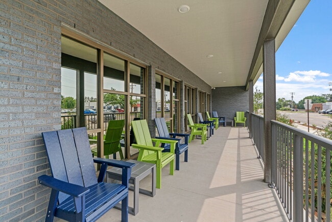 5240 Apts