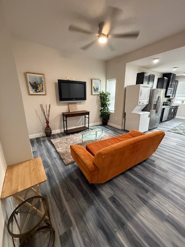 Photo - 1602 N Broadway