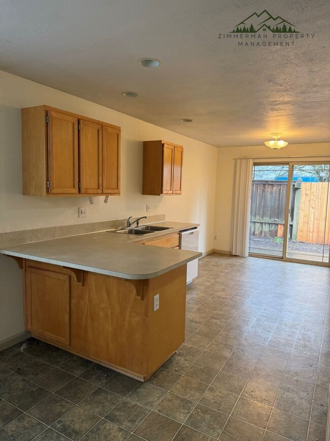 Photo - Updated 2 Bedroom, 2 bath Duplex in Springfield