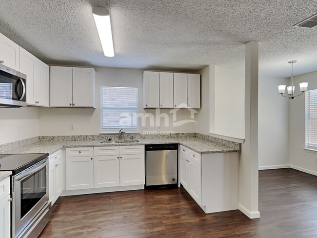 Photo - 1475 Stewart Dr