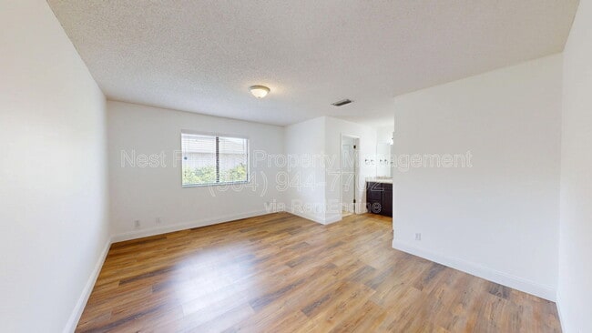 Photo - 111 Lobelia Rd