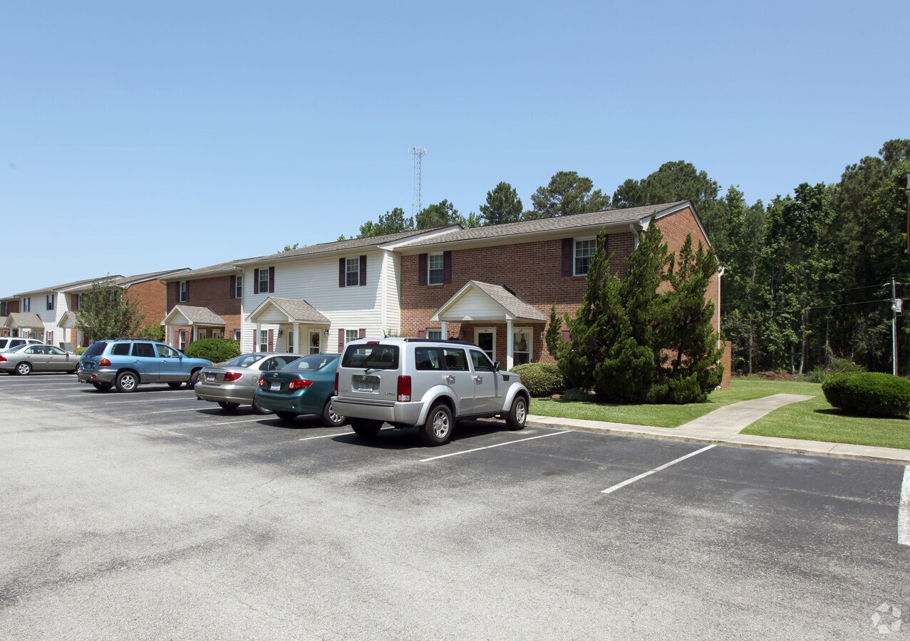 Park View Apartments - Park View Apartments