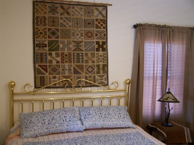 Photo - 1916 Hardy St