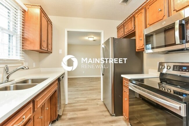 3 Bedroom Pet-Friendly Home in SMYRNA, TN with Main Street Renewal