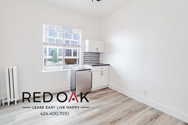 Photo - 5849 Sunset Blvd Unidad 208