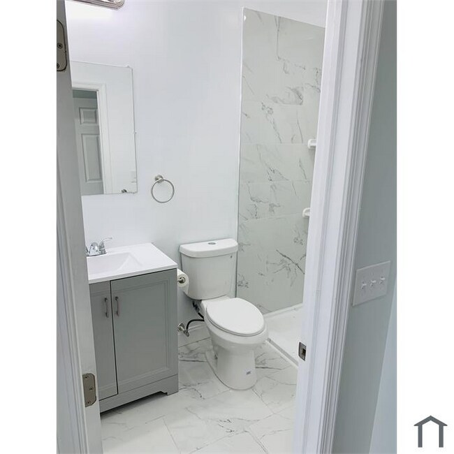 Photo - 820 N Lakewood Ave