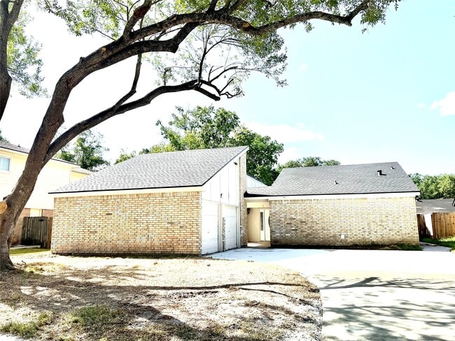 Photo - 2023 Mustang Springs Dr