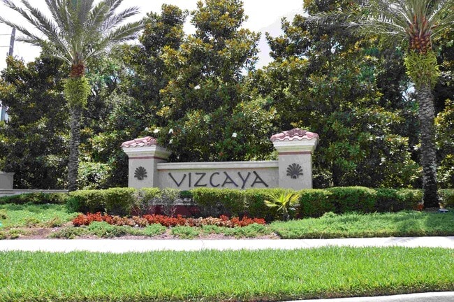 Building Photo - 13528 Montecito Pl