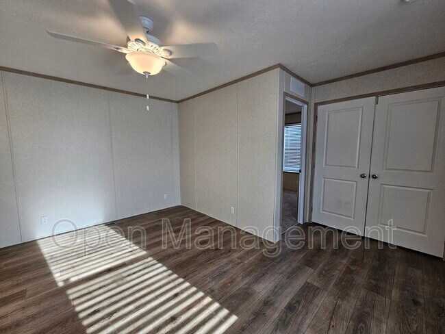 Photo - 700 S 12th St